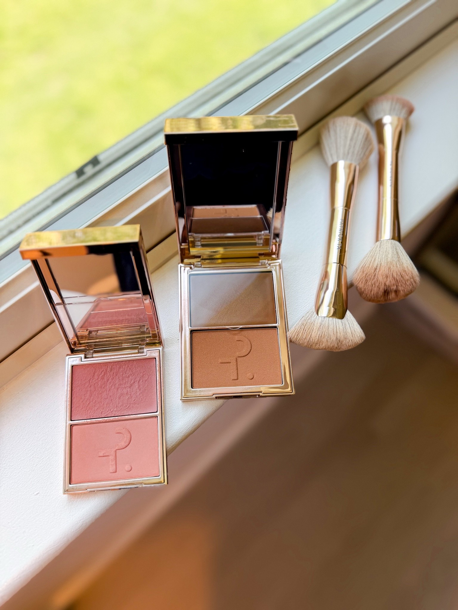 Patrick Ta blush & bronzer duos
Bronzer: she’s bronzed
Blush: not too much

#LTKBeauty