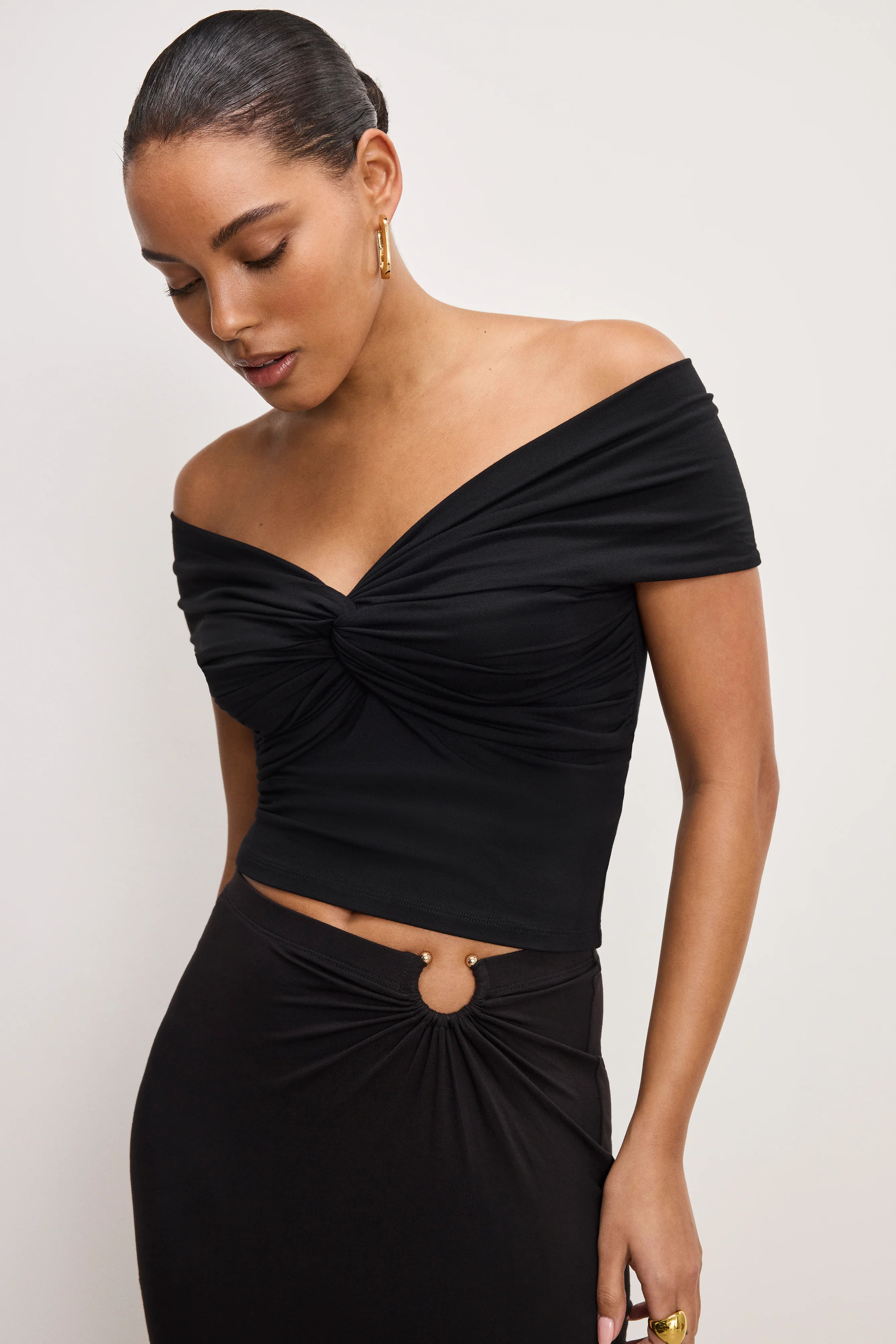 STRETCH  JERSEY TWIST OFF TOP | BLACK001 - GOOD AMERICAN | Good American
