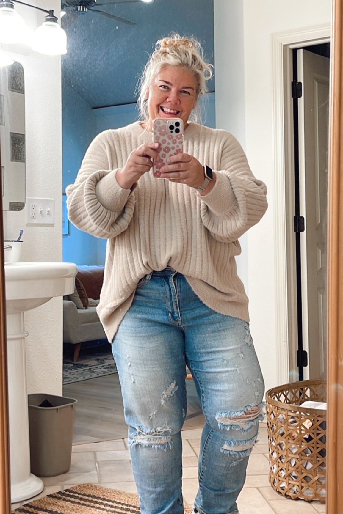 Cozy relaxed Fall fashion! Sweater Weather!#sweaterweather#fallfashion#fitcheck#midsizestyle

#LTKSeasonal #LTKstyletip #LTKcurves