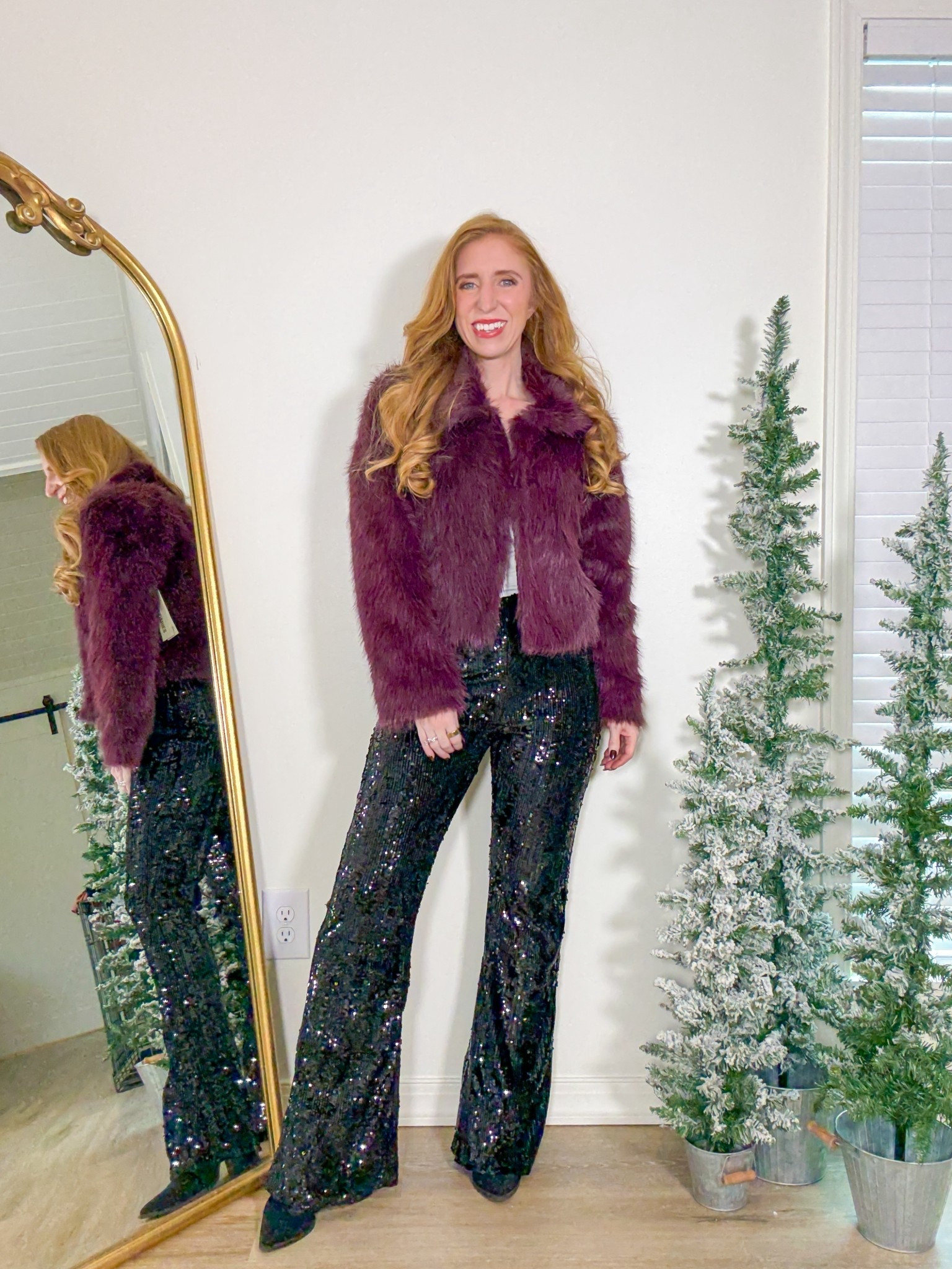 #walmartpartner holiday party outfit! 


The most stunning faux fur coat plus sequined flare leggings. 




Walmart style 
Walmart fashion 
Walmart finds 
Walmart outfit 
New Year’s Eve outfit 
Christmas outfit 

#LTKFindsUnder50 #LTKHoliday #LTKootd