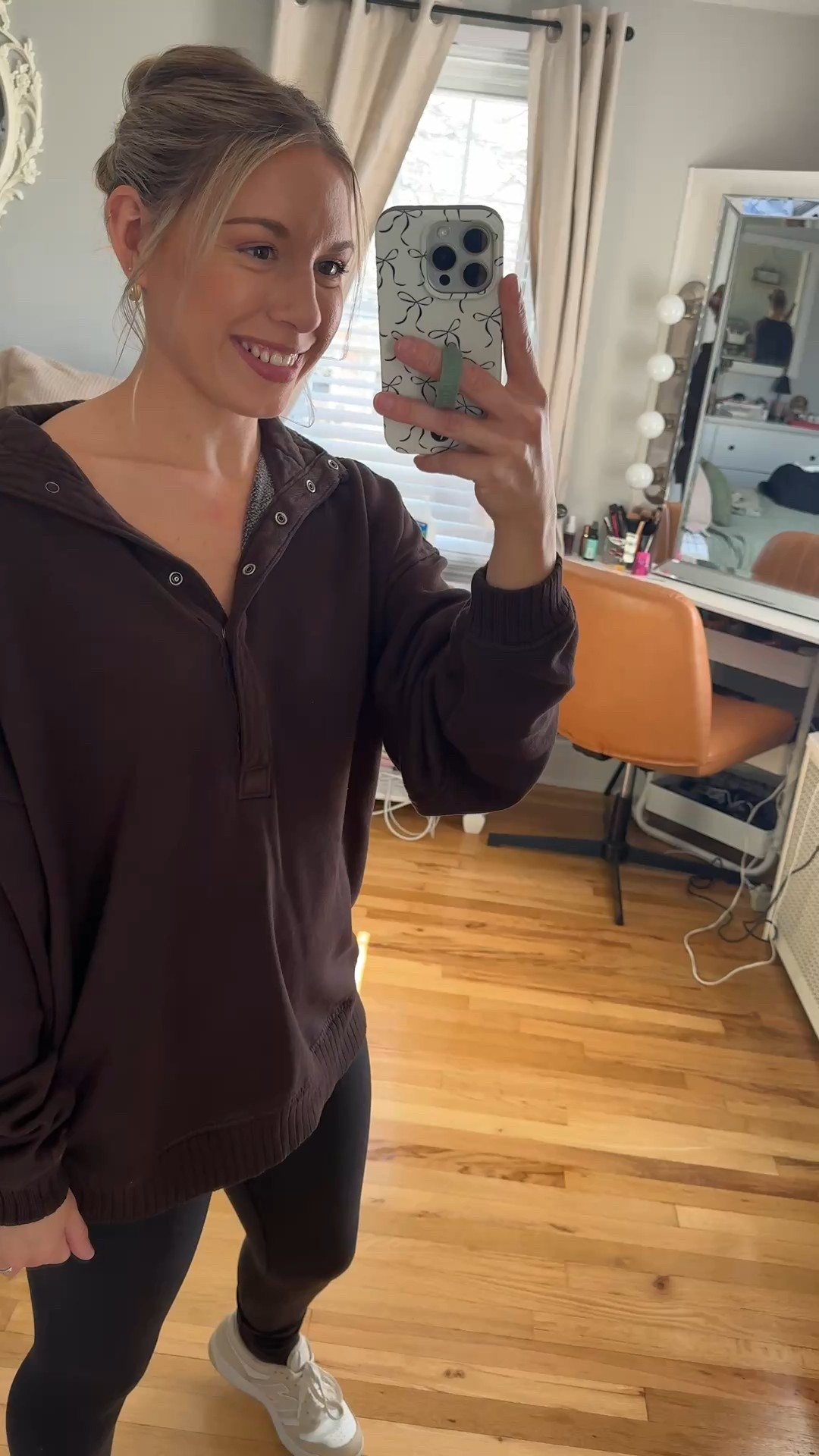 EVERYTHING is on 40% off right now at aerie! This means My FAVVEEEE aerie oh snap sweatshirt is under $40 right now 🤩 
It does run big , I sized down to an XS!
#aerie #ohsnap #sale #comfyfashion #momstyle 

#LTKFindsUnder50 #LTKSaleAlert #LTKootd