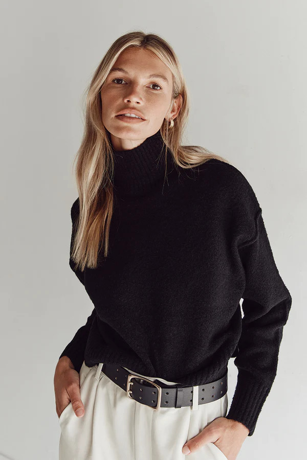 CLEO BLACK CROPPED JUMPER | DISSH