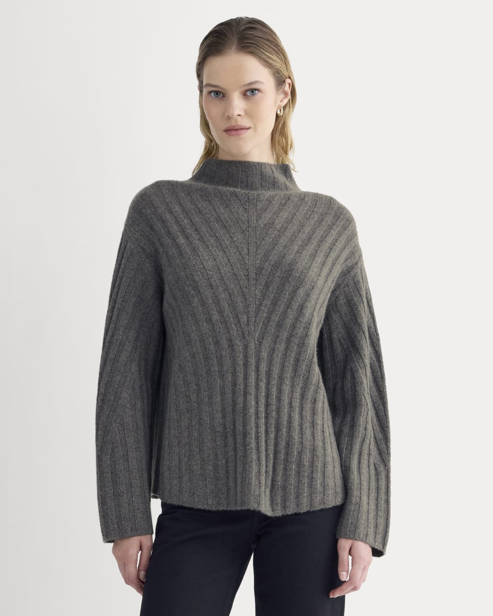Funnel-Neck Sweater in Wool Cashmere | Heather Charcoal | Everlane
