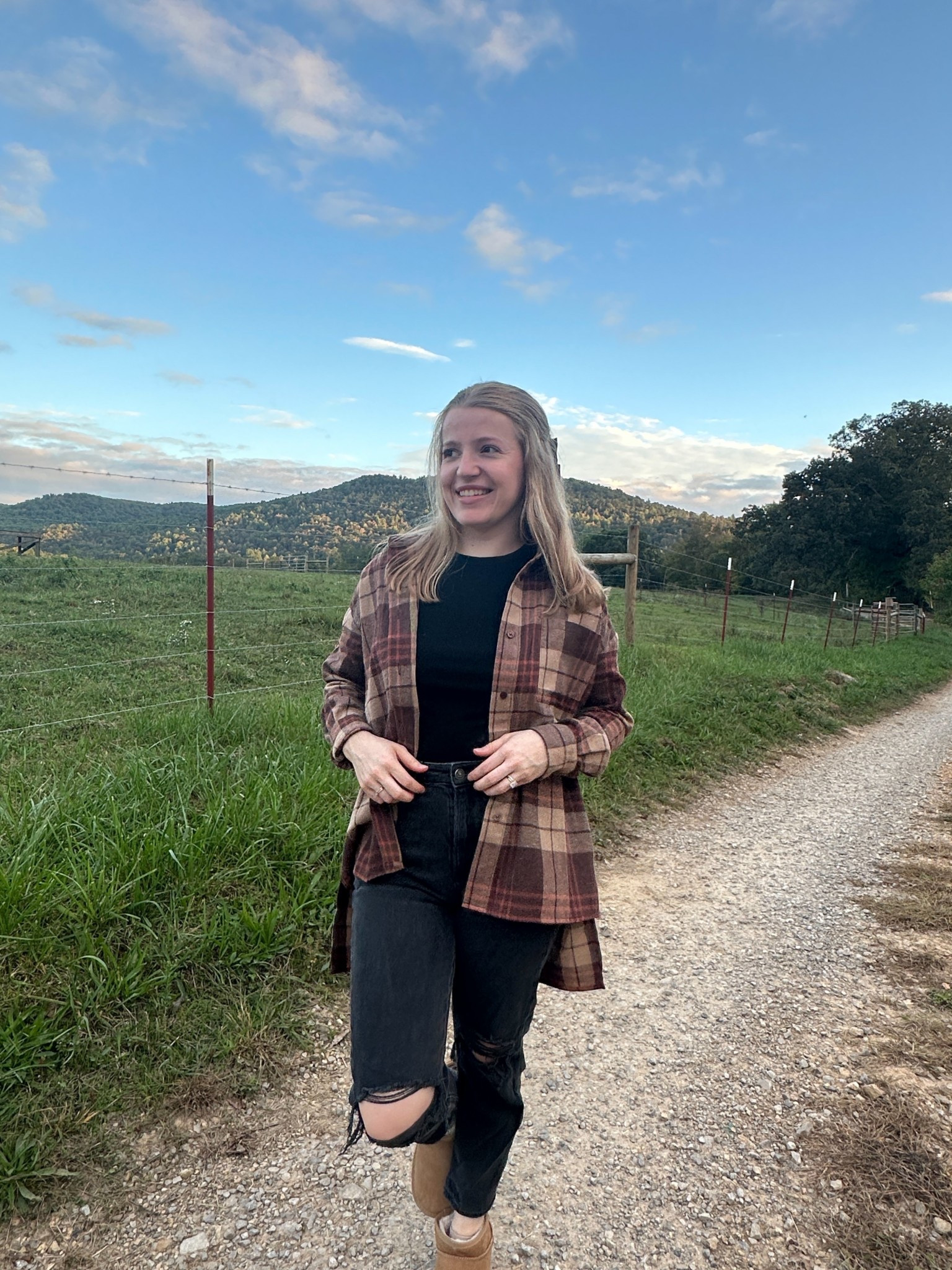 I loveee a good flannel and this one even more bc it’s longer in the back! Cozy fall cozy thanksgiving 

#LTKGiftGuide #LTKHoliday #LTKStyleTip