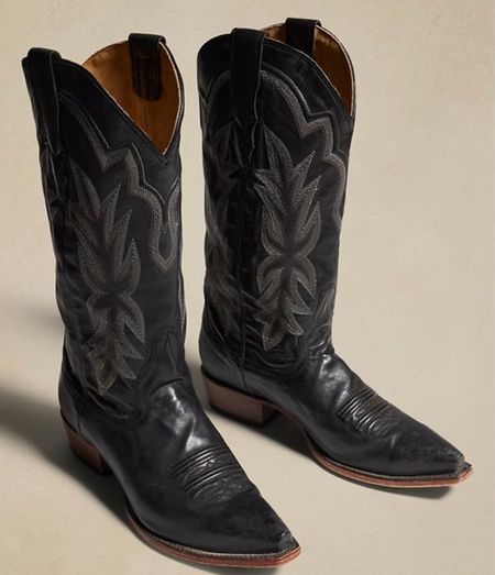 Leather Cowboy boots casual boots 

#LTKFind #LTKstyletip #LTKshoecrush