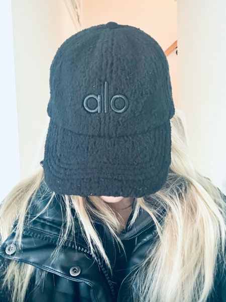 This teddy bear ball cap is so fun and easy to throw on and go after the gym!! Or add it to a blazer and denim outfit to be on trend. 

Alo yoga | off duty | athleisure | gym style | Sherpa | ball cap | hat 

#LTKSeasonal #LTKfindsunder100 #LTKfitness