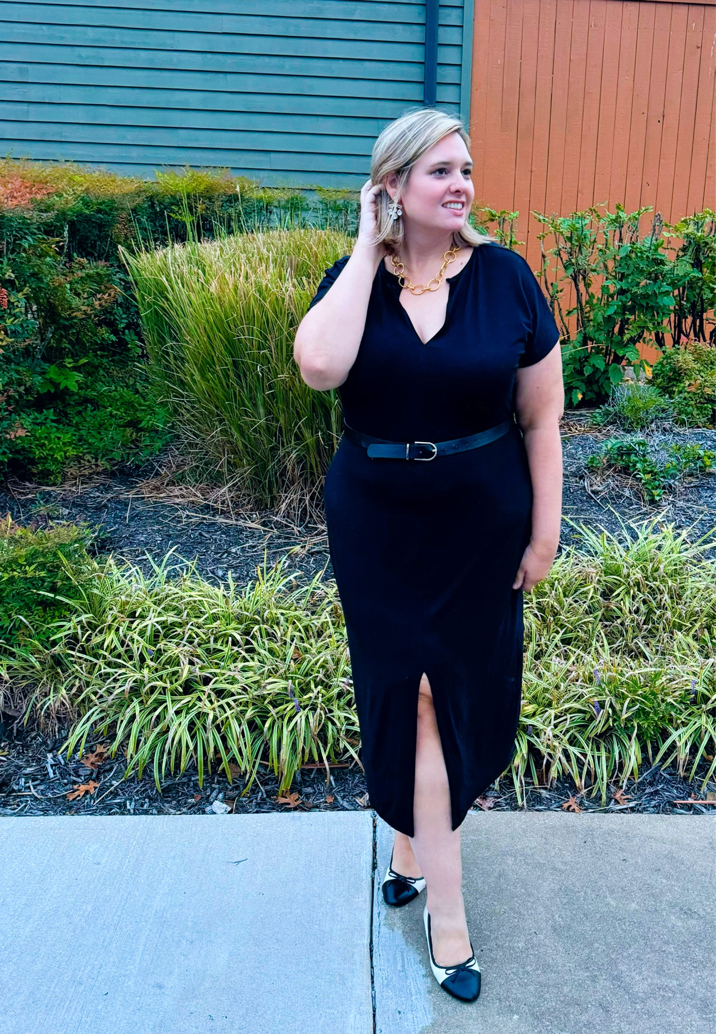 Obsessed with this little black dress because it’s the comfy material of a t-shirt dress but has waaaay more style. I paired it with my favorite gold pieces for an easy chic look. Use code INFS-AMBMANDY to save 10% 

#LTKPlusSize #LTKMidsize #LTKStyleTip