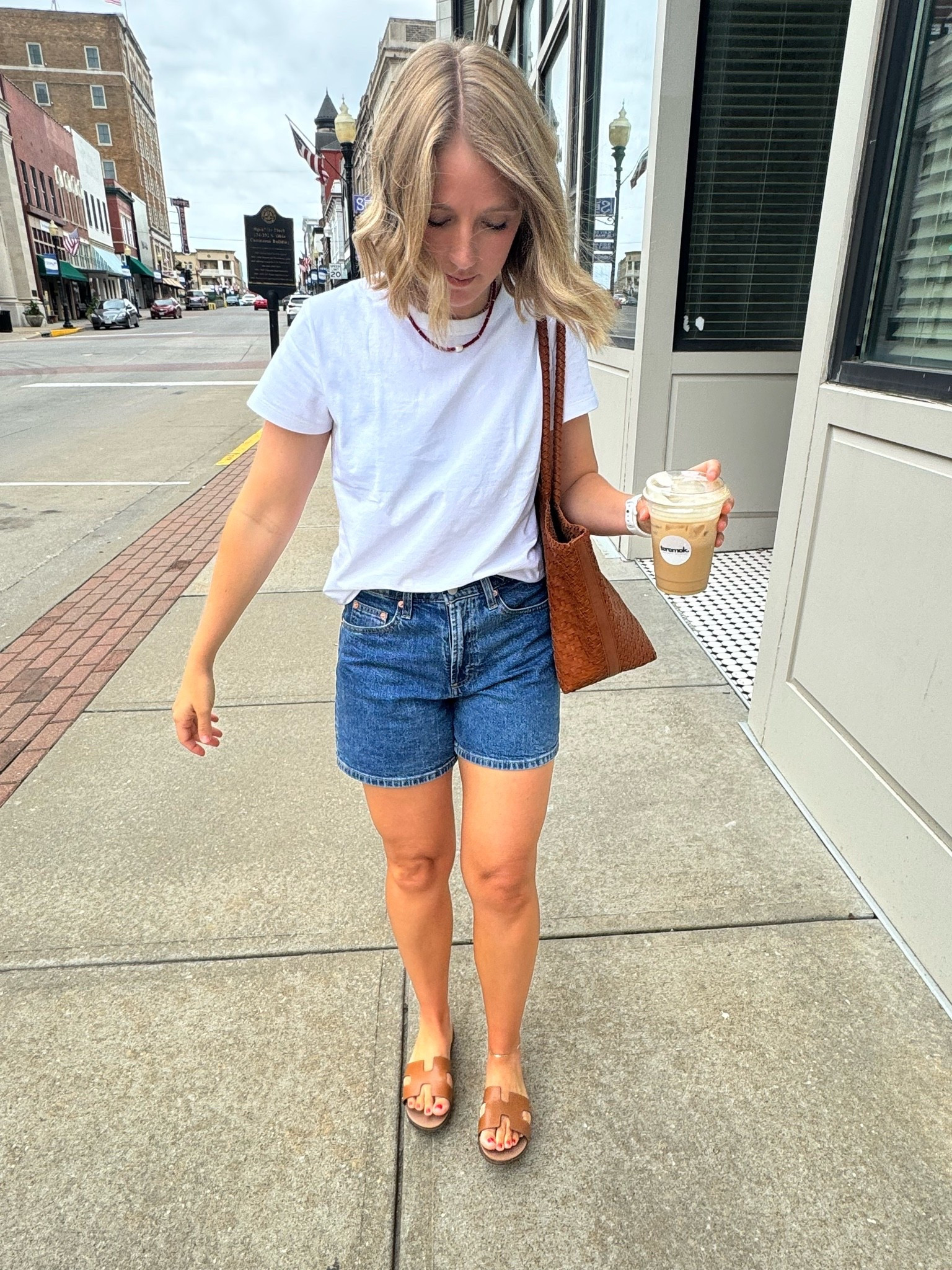 Wearing a small in this white tee, and a size 2 in the shorts. I also linked a couple of other pairs of denim shorts I love and a few others tees I have!

#LTKootd