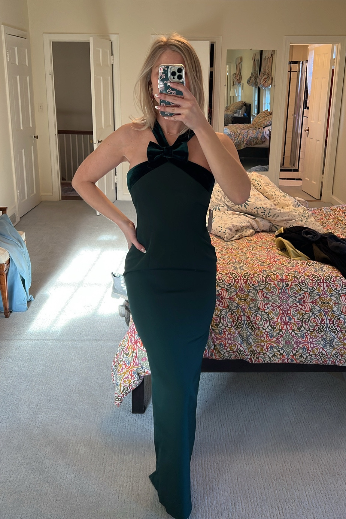 Holiday dress! Size 2.

#LTKSeasonal #LTKwedding #LTKparties