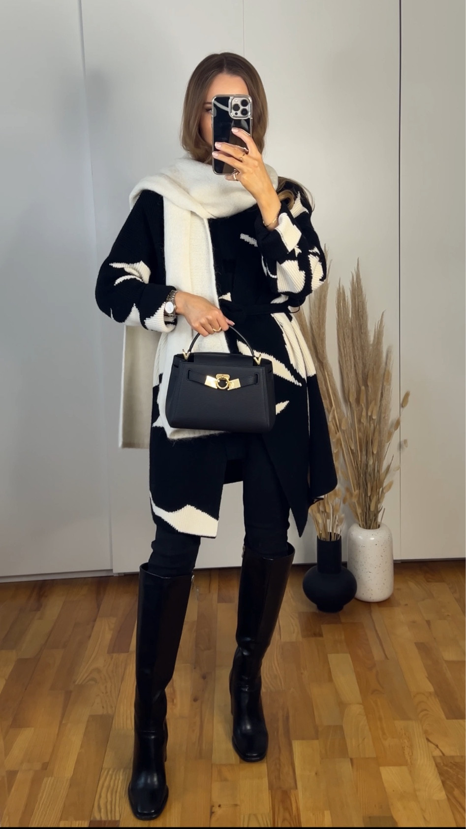 5 elevated casual looks | outfit 5

cardi — Fabrique
bag — Parisa Wang

#LTKstyletip #LTKeurope