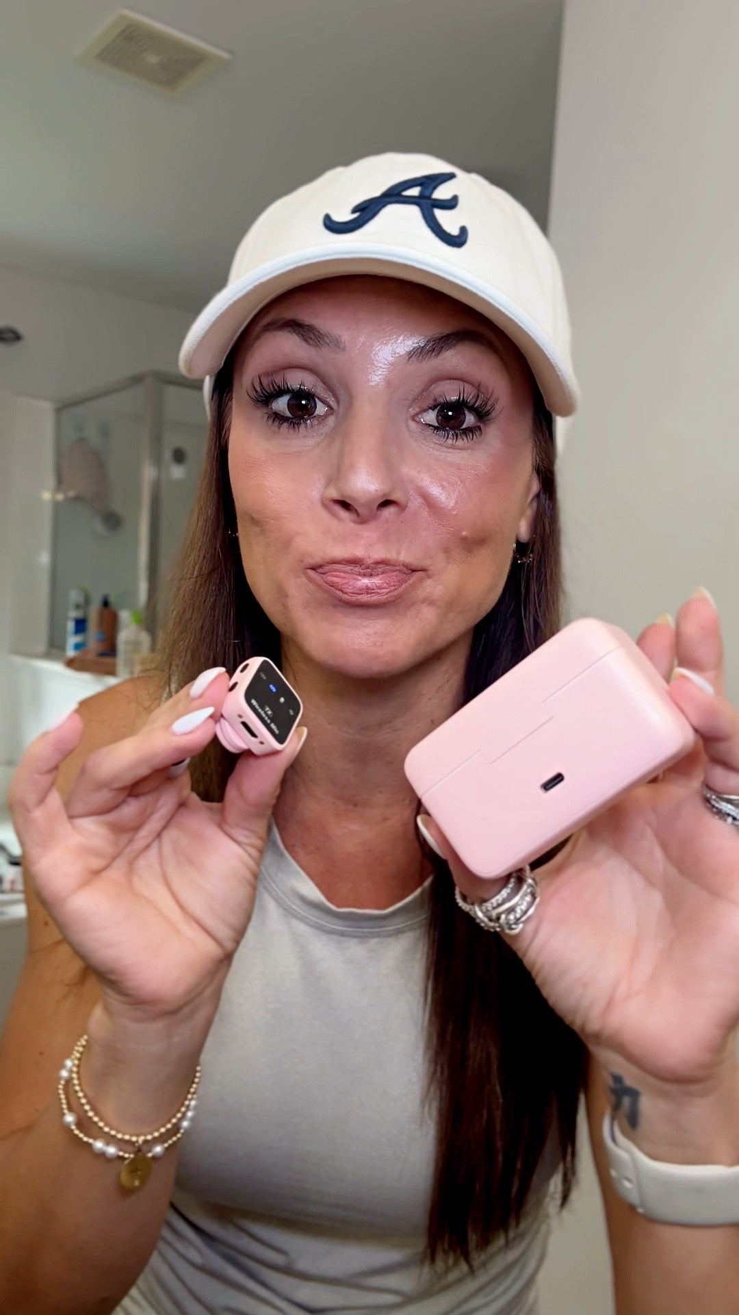 This wireless lavalier microphone is made for phone content creation with no Bluetooth or app required, plus it has noise reduction, two microphones and a charging case with up to 80 hours of total battery life.

Because sometimes you don’t need more complicated equipment. You just need something that works when you’re trying to actually FILM. 😂

Would you try this range test yourself? 👀

#AD
#ContentCreator
#ReelsTips
#ContentCreation
#WirelessMicrophone
#CreatorTools