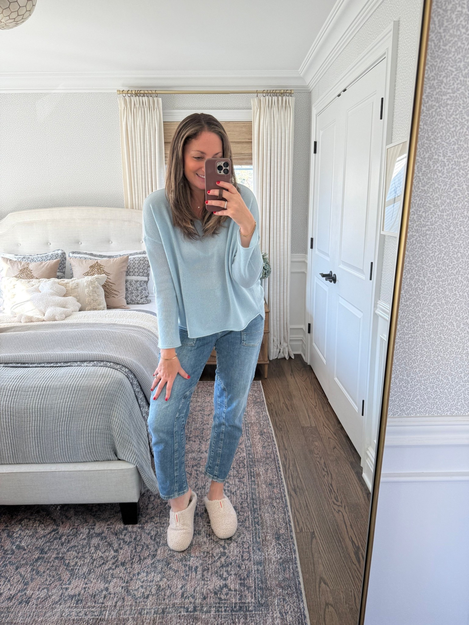 I’ve been wearing these Pilcro jeans from Anthropologie on repeat!! Also linking this lightweight cashmere sweater (size medium — I own it in the stripes too!!) and cozy slippers ✨

#LTKGiftGuide #LTKmorningroutine #LTKootd