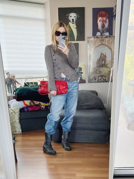 I love that fact that moto boots are back for fall and winter. I’ve had these Fryes for about 10 years now.
Tip: don’t purge every season. It all comes back eventually, and lately it’s been a lot quicker.

Jeans, and handbag both vintage.

•
.  #falllook  #torontostylist #StyleOver40  #secondhandFind #fashionstylist #FashionOver40  #vintagelevis #vintageprada #fryeboots #MumStyle #genX #genXStyle #shopSecondhand #genXInfluencer #WhoWhatWearing #genXblogger #secondhandDesigner #Over40Style #40PlusStyle #Stylish40s #styleTip  #secondhandstyle 


#LTKover40 #LTKshoecrush #LTKstyletip