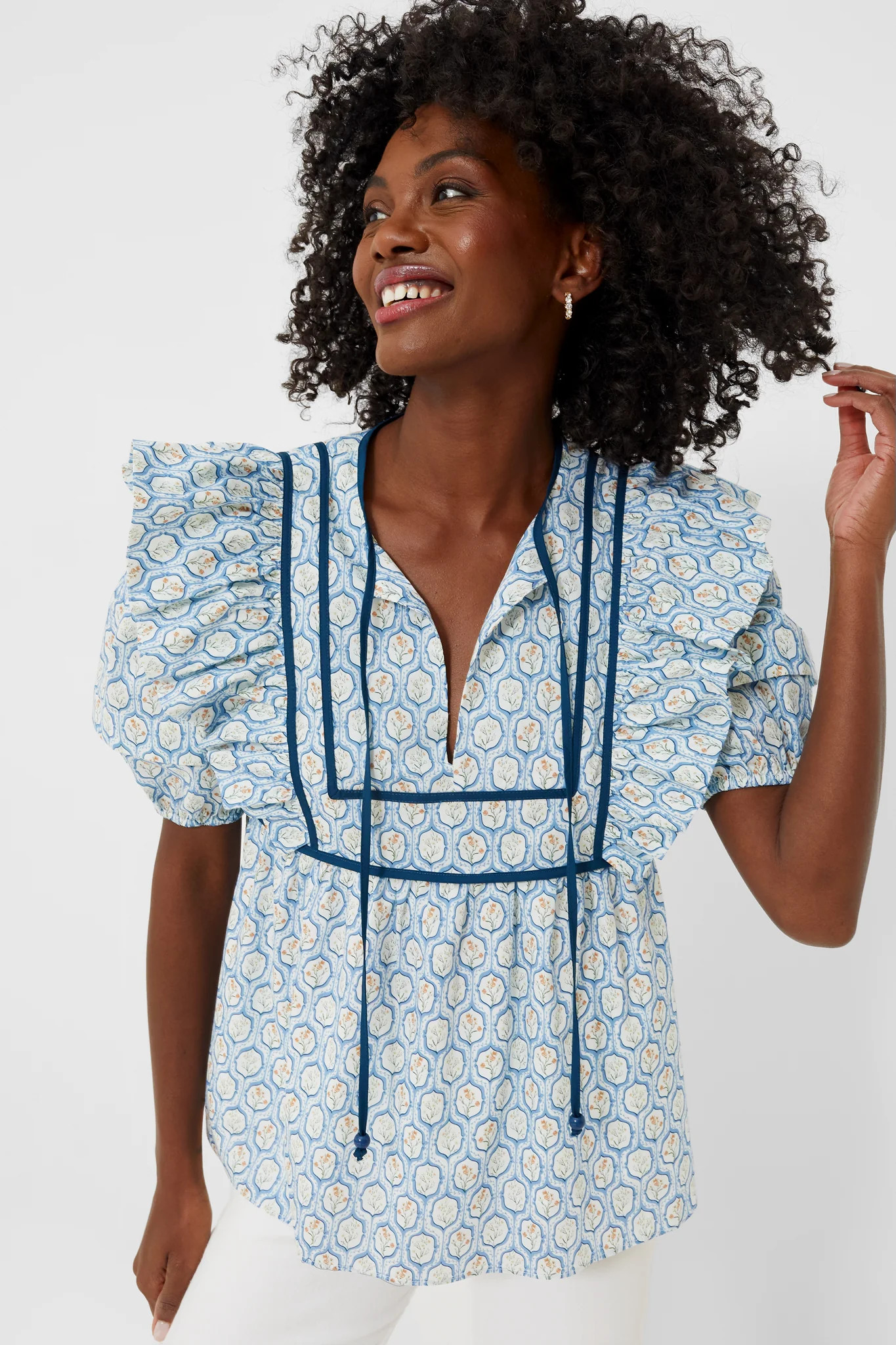 Blue Trellis Floral Rosaleigh Blouse | Tuckernuck (US)