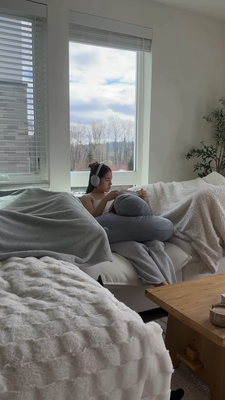 The pregnancy pillow goes with me everywhere and the couch now only fits 1 person😂 
 @momcozy @albanyparkhome #pregnantlife #catmom

#LTKmomlife #LTKdayinmylife