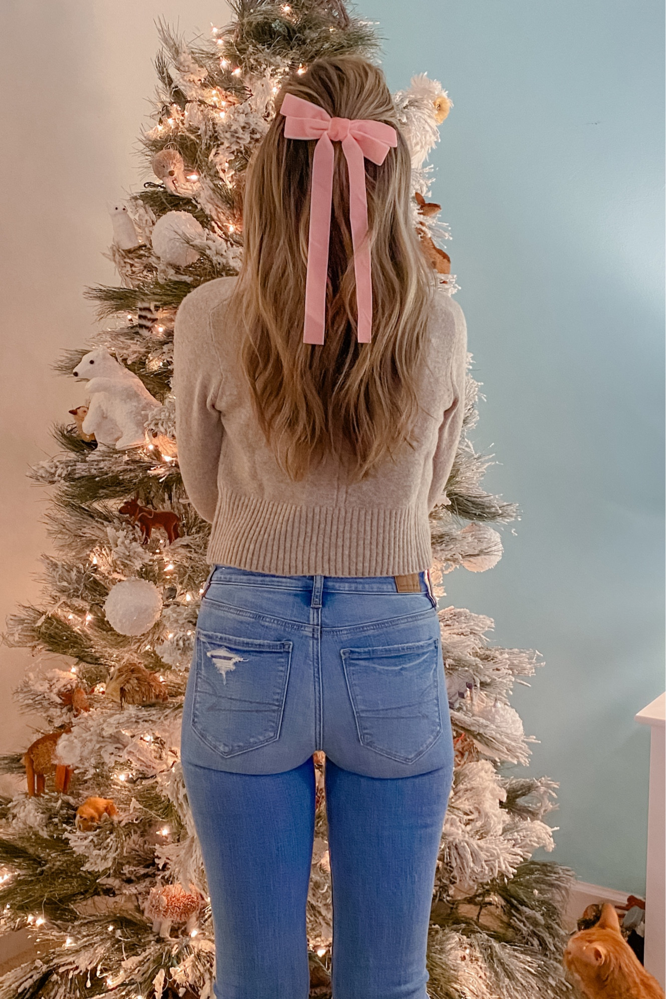 Who else loves the bow trend? #bowclips #americaneagle #longhair

#LTKfindsunder50 #LTKstyletip #LTKbeauty