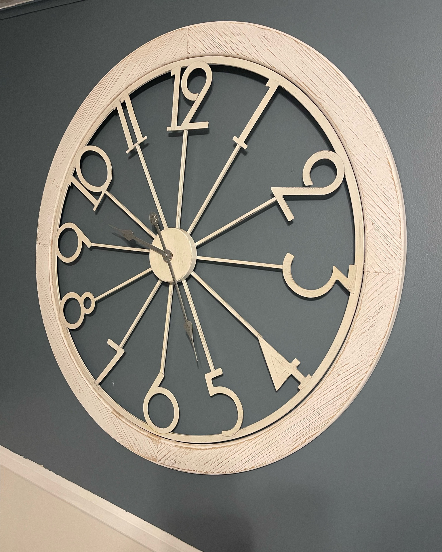 New clock for the dining room! I have gotten so many compliments on it! I couldn’t find the exact ones but linked some with a similar farmhouse look!

#LTKHome #LTKFamily #LTKSaleAlert
