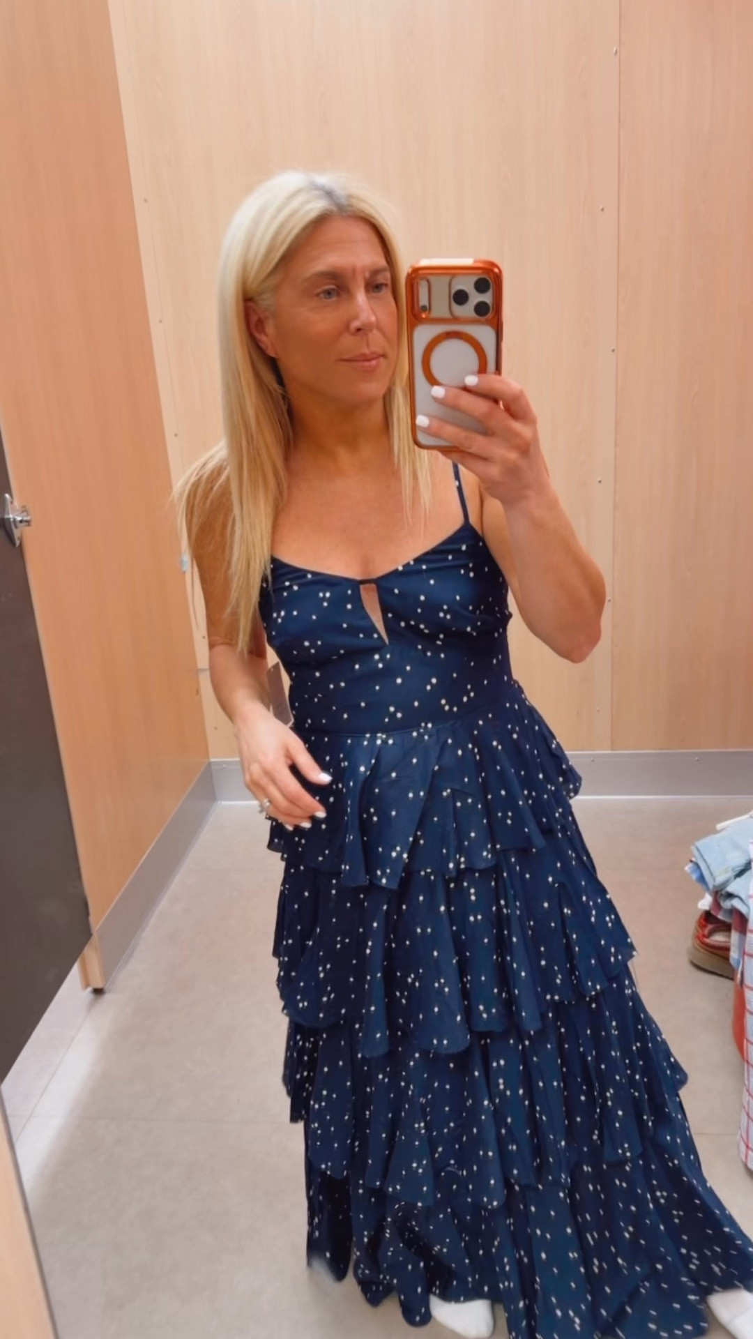 This is such a pretty tiered dress for the summer

#LTKootd