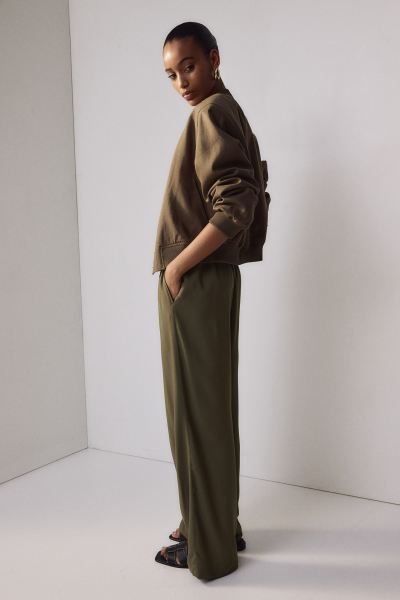 Wide-cut Pull-on Pants - Dark khaki green - Ladies | H&M US | H&M (US + CA)