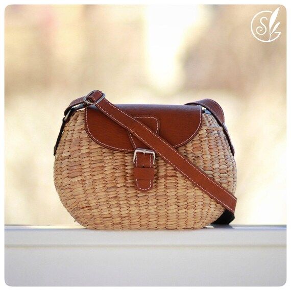 Handwoven straw mini bag basket, straw crossbody purse// mini straw tote, crossbody tote, Faux leath | Etsy (UK)