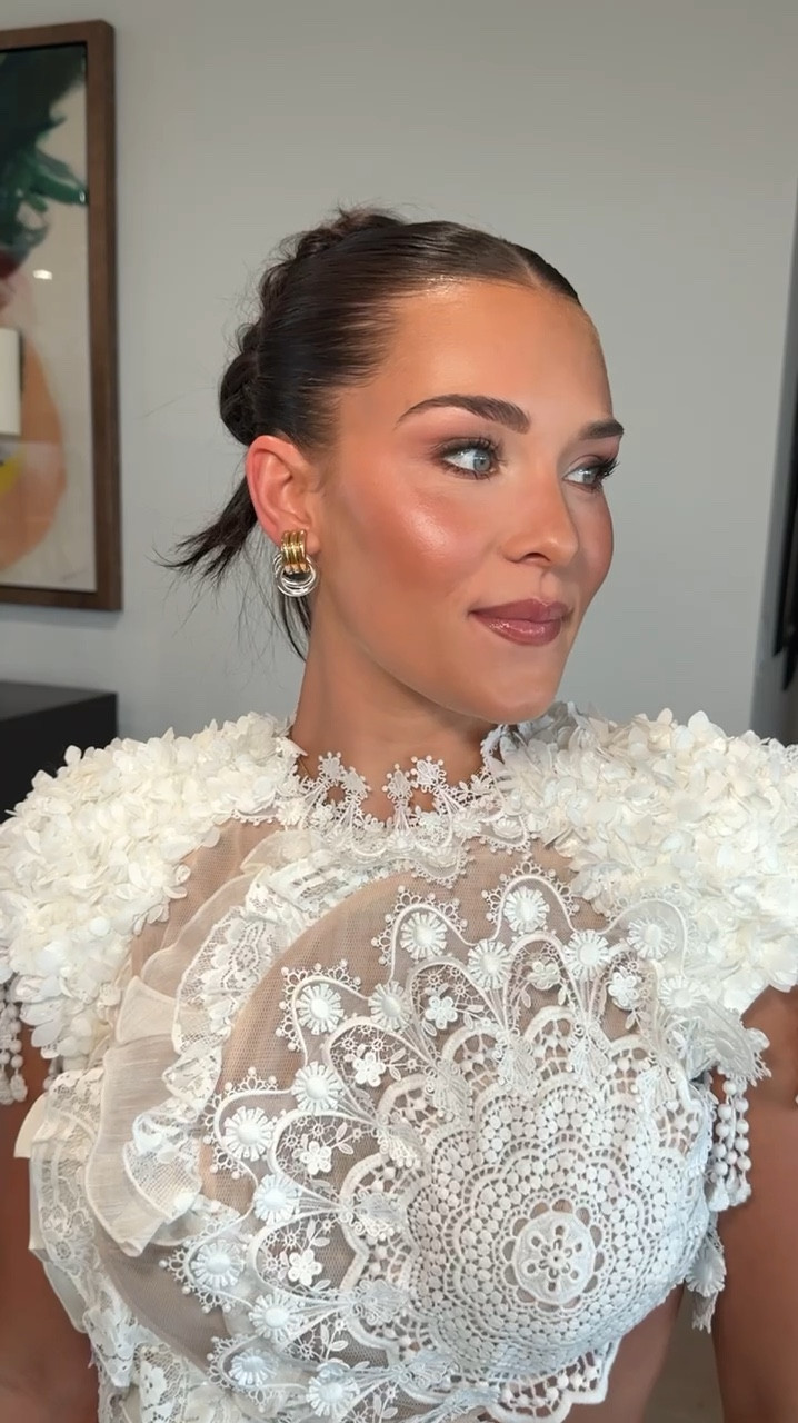 glowy glassy skin essentials!! 


#LTKWedding #LTKBeauty