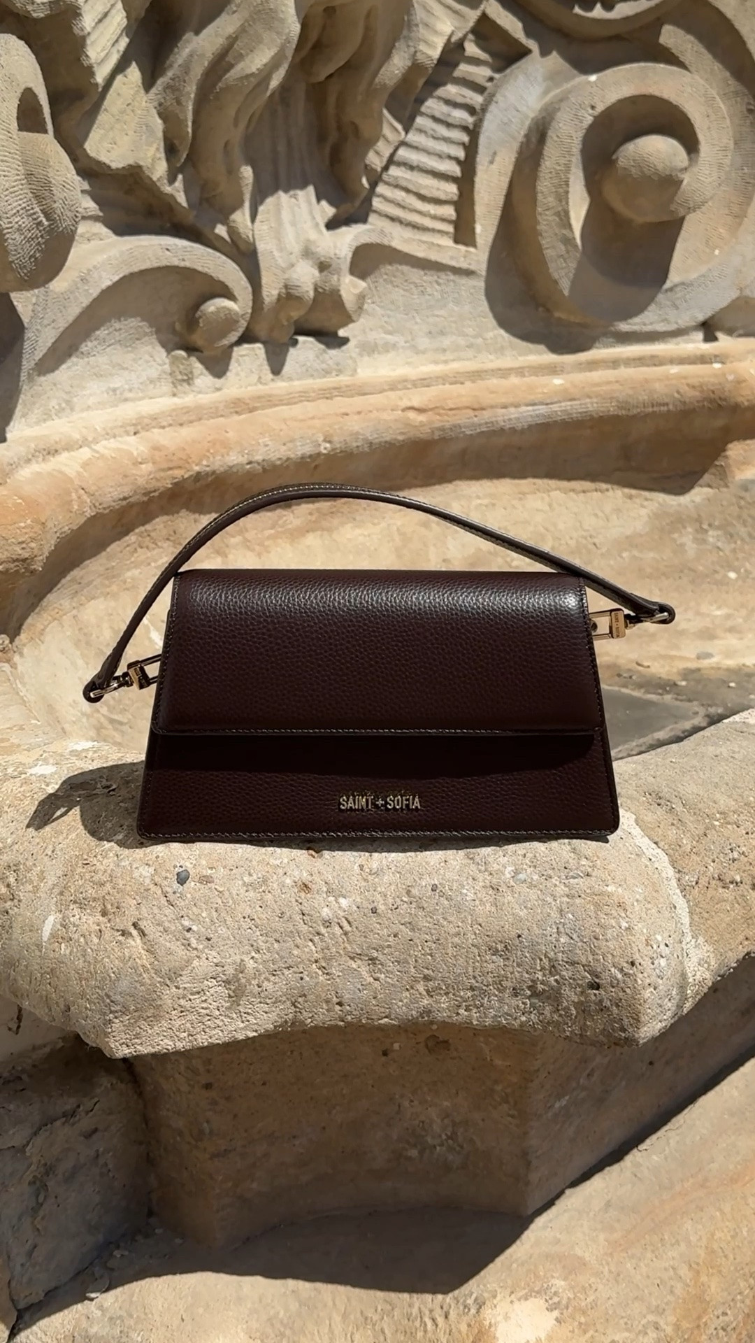 ad. soft neutrals + deep brown details with Saint + Sofia 🕊️ 

brown bag | lennox bag | summer outfits | leather bag | minimal chic | saint + sofia bag
*paid partnership

#LTKootd