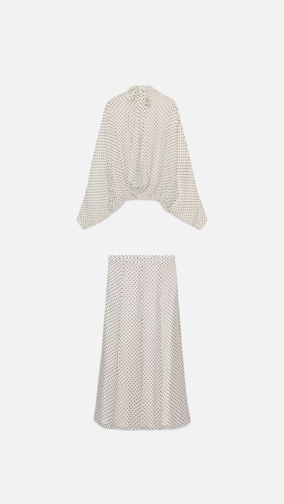 I got so many questions about my polka dot set from Zara and I just saw they brought it again in cream!!! So so gorgeous! 😍 for ref mine is xs in both the top and skirt ￼