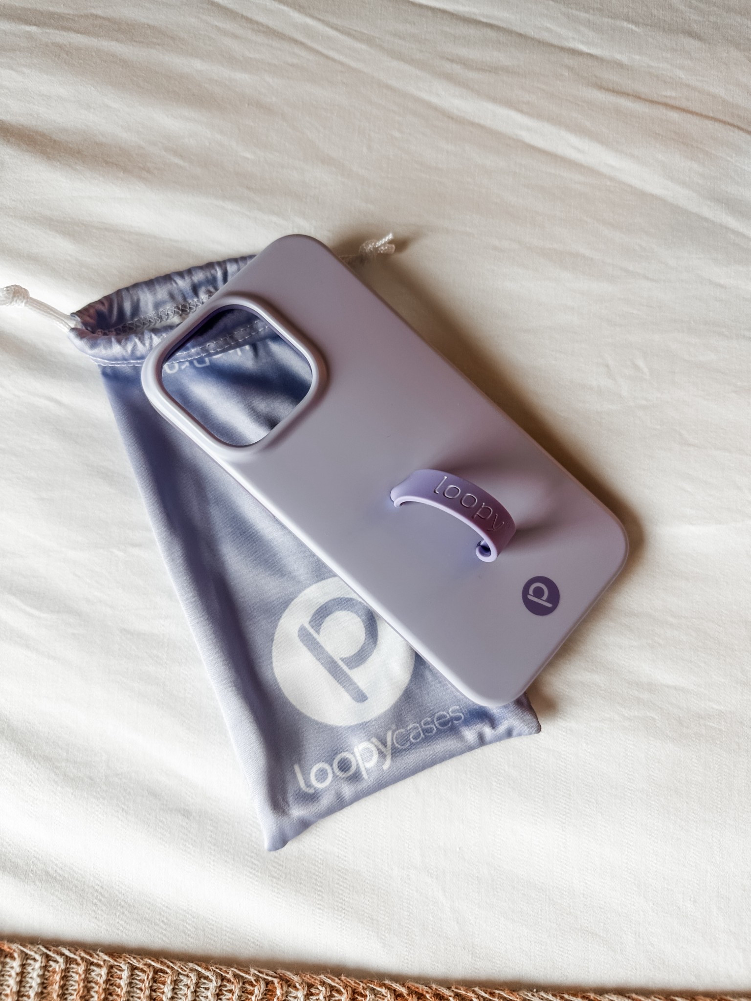 Loving my new loopy case! The lilac color is beautiful and the functionality of it is amazing!