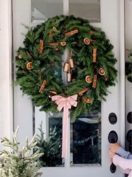 The most gorgeous Christmas wreaths!!!

Christmas wreath
Christmas decor
Front door decor
Holiday decor
Wall decor
Etsy


#LTKunder100 #LTKHoliday #LTKhome