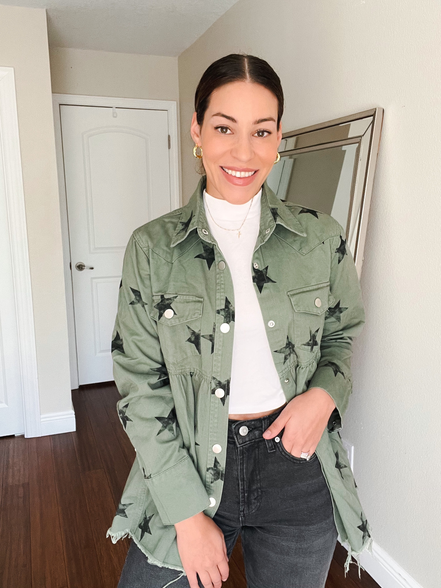 Styling Mom Jeans from Target Day 1! Sharing how to style an affordable piece of clothing multiple ways to stay budget friendly. 

#momjeans #target #targetstyle #affordablelifestyle 