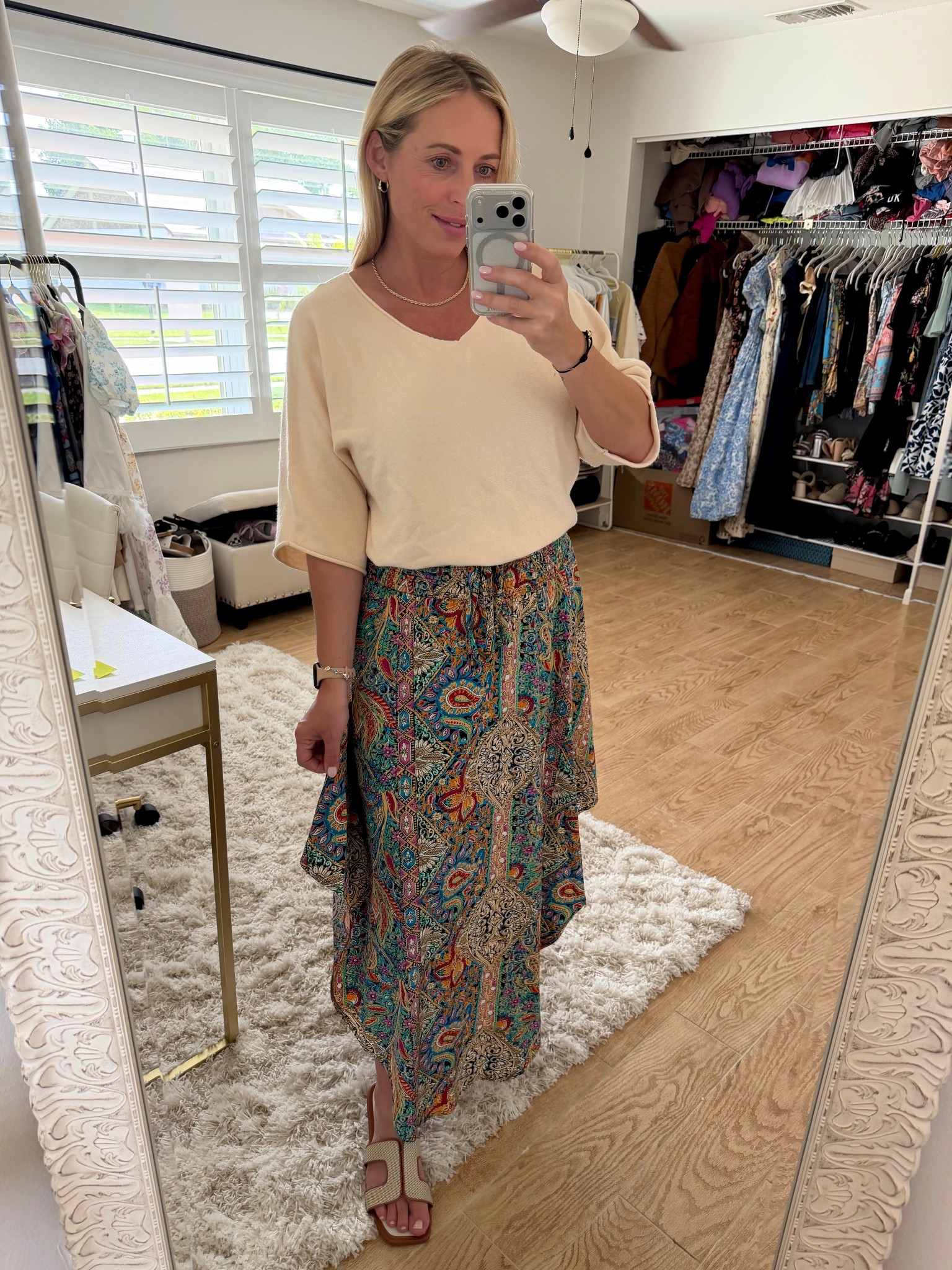Spring outfit. Spring sweater. midi skirt  



#LTKootd #LTKMidsize #LTKSeasonal