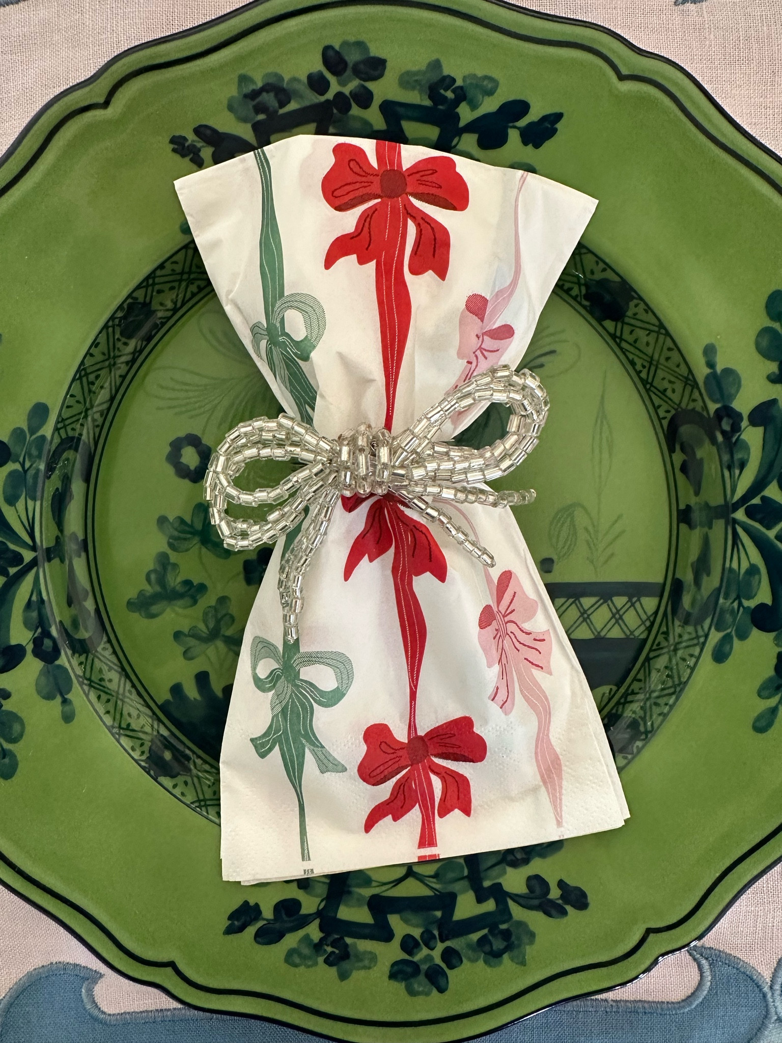 Beaded bow napkin rings 