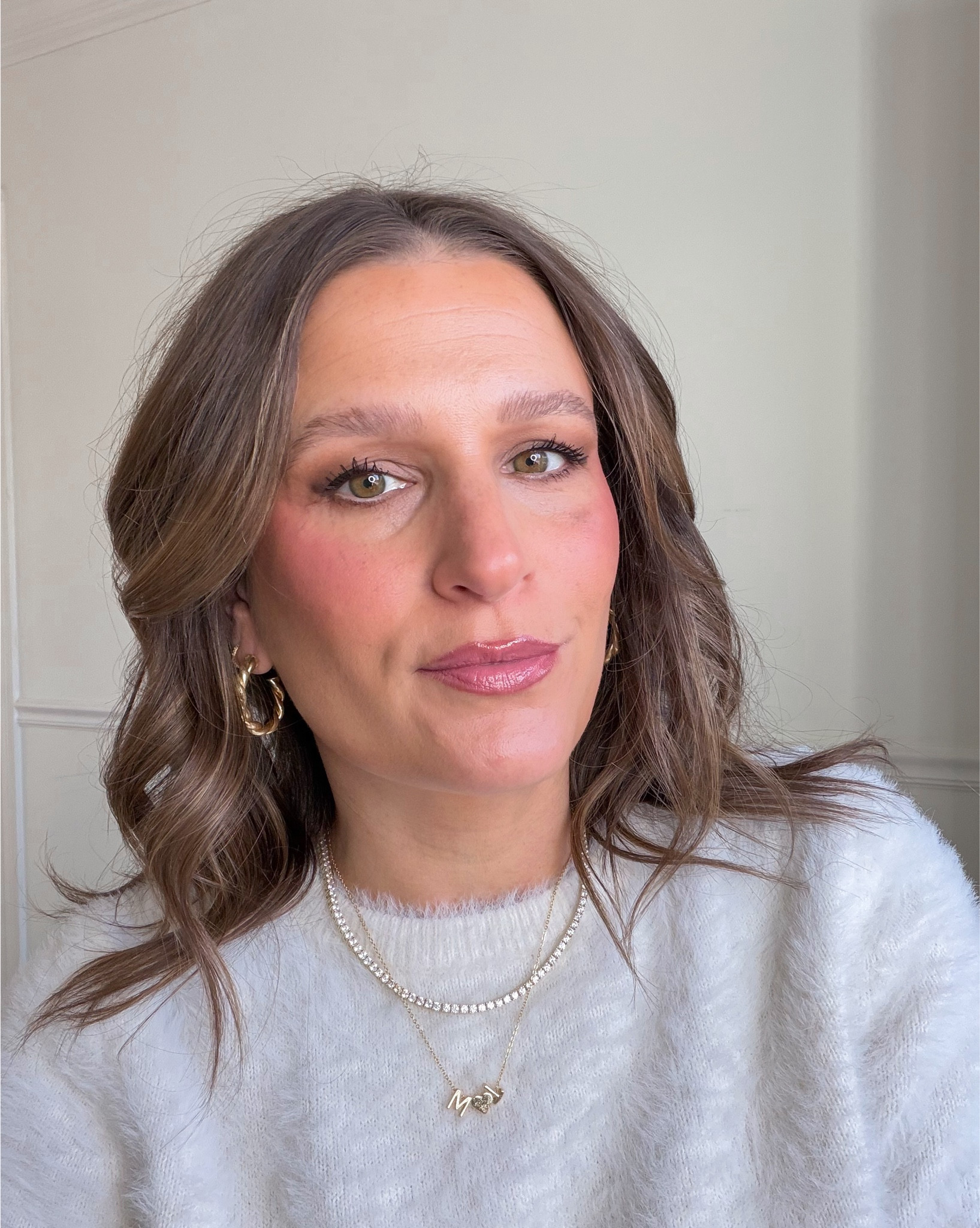 Most worn makeup of 2025 that will be staples in 2026! Everything is linked except for the SeneGence products that can be purchased on my SeneSite: SeneGence.com/rachaelthomasbeauty

Foundations: Haus Labs in shade 220 Light Medium Warm and SeneGence MakeSense Foundation in Dewy. Both of these give a medium to full coverage, are long wearing and great on dry skin.

LYS Bronzer stick in Harmony. I love how this glides on and blends out.

The Glossier Stretch concealer is great for dry under-eyes. I use shade Light 1.

The YSL is the best powdered blush! It’s long wearing, blurring, and looks beautiful on over 40 skin. I have the shades Pink Voltage and Nude Lavalliere.

The Makeup by Mario Master Mattes Neutrals is a must-have eye palette. You can do day to night eye looks.

I’ve been loving the ELF XTNDR Mascara for lengthening and the Maybelline Bubble Mascara for volume.

The ELF Ultra Precise Brow Pencil is the best! I use shade neutral brown and the Anastasia Beverly Hills Brow Gel will keep your brows in place all day!

The Saie CitySet is new to me, but I’m LOVING it so far!

The best lip products! Maybelline Lifter liner (love all shades) and Lifter Gloss in Gummy Bear. The SeneGence LipSense Creams last all day and teen hydrating on the lips. I use the shade On Pointe Pink the most and also love it on my cheeks as blush!




#LTKOver40 #LTKBeauty #LTKFindsUnder100

#LTKOver40 #LTKBeauty #LTKselfcare