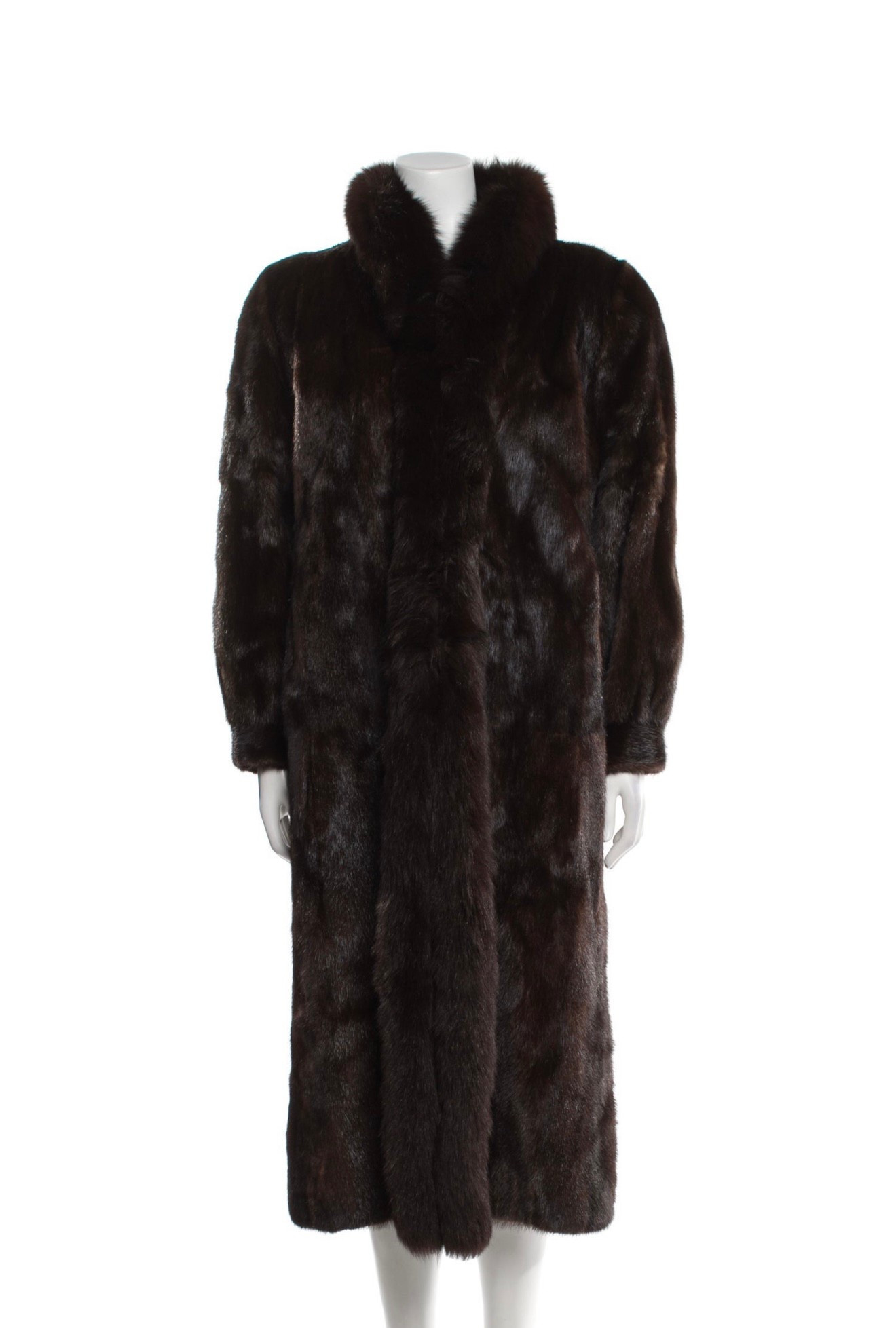 ✨ Vintage Luxury Find Alert! ✨
Obsessed with this vintage mink coat from The RealReal — the perfect timeless outerwear piece for winter styling. If you love classic luxury fashion, sustainable shopping, and high-quality vintage finds, this is your sign to check out TRR’s designer outerwear deals.

Warm, chic, and elevated — a true investment piece.
Shop my vintage coat edit and more luxury resale favorites on LTK 🤎🧥

#LTKMidsize #LTKSaleAlert #LTKootd