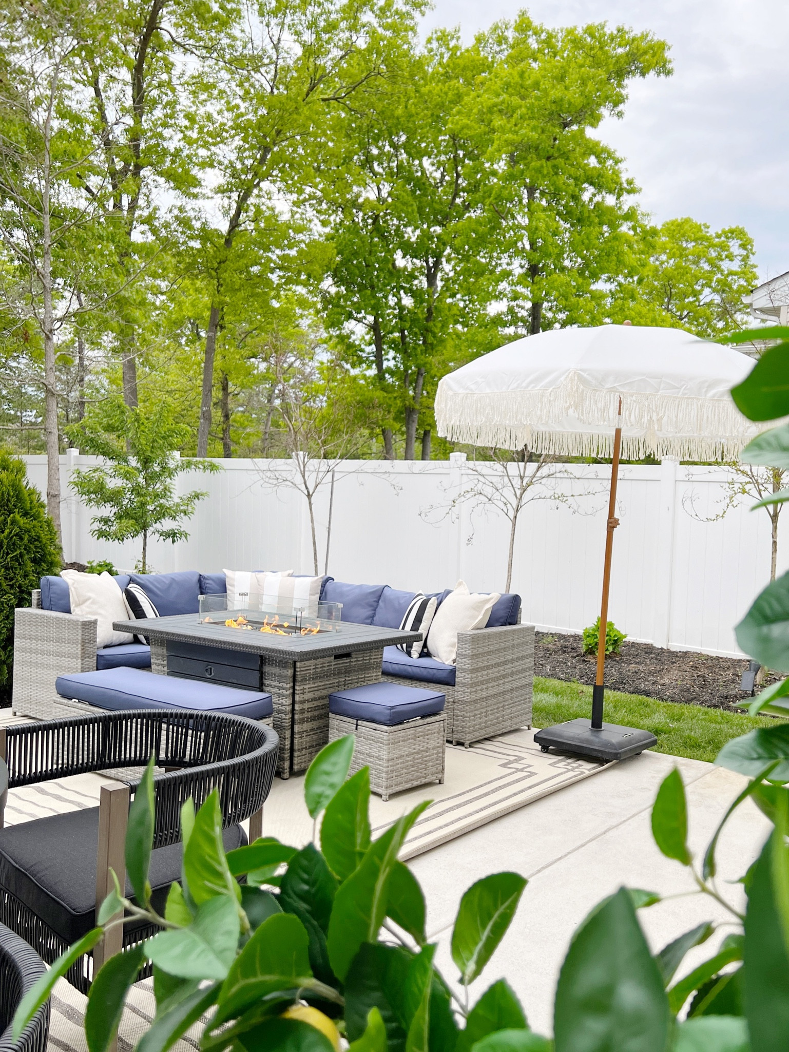 Shop my gorgeous tilting fringe umbrella that reminds me of those resort style umbrellas! Perfect for spring and summer on your deck or patio. Also makes the perfect gift!

Outdoor furniture 
Patio furniture 
Fringe umbrella 
Amazon finds 
Amazon home 
Modern fringe umbrellas 
Home refresh 
Patio refresh 
Summer decor 
Outdoor living 
White umbrella 
Outdoor fire pit 

#LTKhome #LTKSeasonal #LTKFind