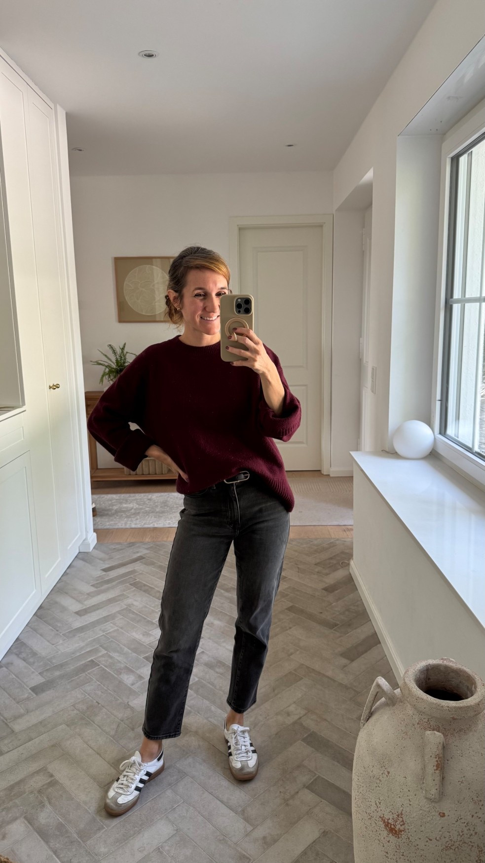 Dieser Pullover in der Farbe Burgunder war letztes Jahr schon so im Trend und dieses Jahr auch nicht wegzudenken, stimmst? 😍🍇 Hab aktuell sogar die Nägel in der Farbe Burgunder 🤣

#LTKautumn #LTKdeutschland #LTKjeans