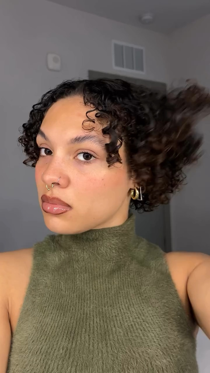 Im absolutely love this and the hair growth is insaneee🤭 and I’m using my favorite products from @rizoscurls as always💕

Follow @jaesdayss for curly hair tutorials and tip🫶🏽
-
-
-
-
#explore #curlyhair #curls #curly #curlyhairdontcare #curlyhairstyles #bigchop #shorthair #bigchopjourney #curlycommunity #curly #hairstyle #hairstyles #grwm #shortcurlyhair
