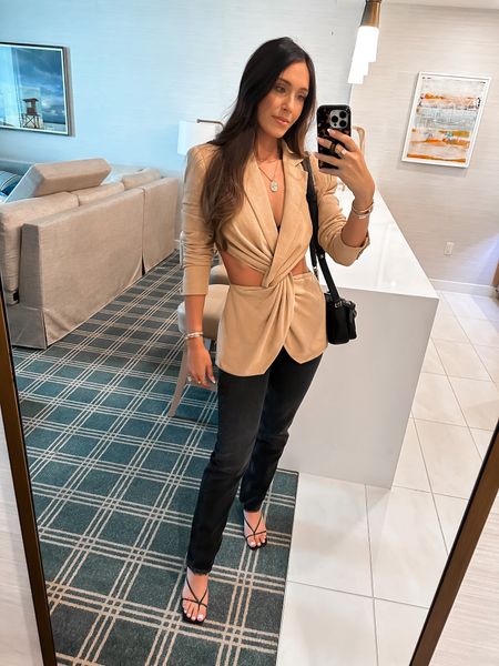 Here is my outfit for Day 1 of the Amazon Event this week!!✨
Everything is linked below! 

My sizing: 
Blazer: XXS
Jeans: 25
Sandals: true to size 

#LTKshoecrush #LTKstyletip
