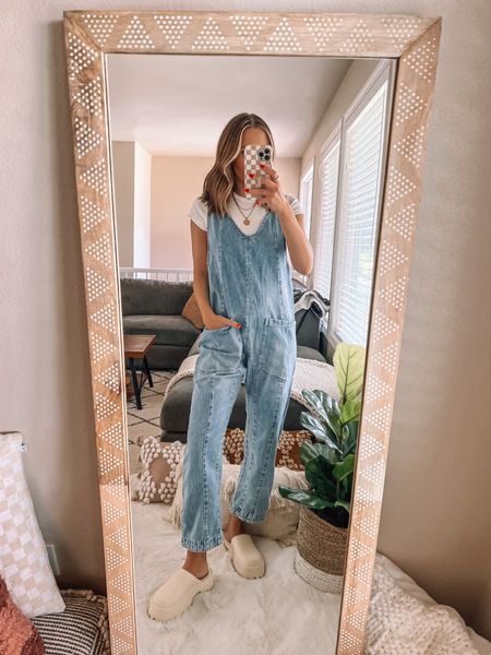 Teacher outfit idea🍎 wearing size xs denim jumpsuit and xs ribbed tee

Free people jumpsuit / denim overalls / teacher style / teacher style / clog outfit /


#LTKstyletip #LTKunder100