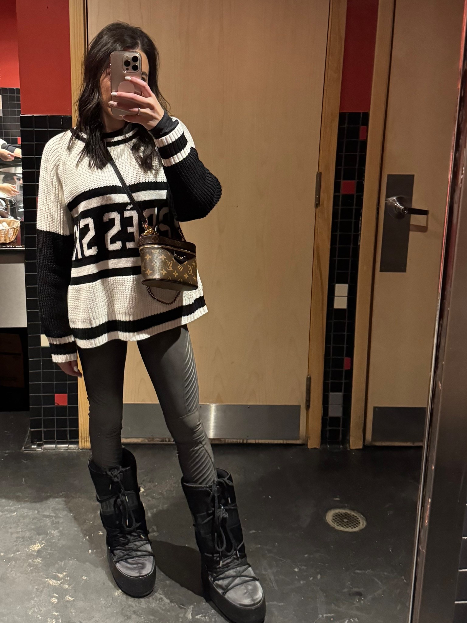 Apres ski 🎿 outfit 

#LTKSeasonal #LTKHoliday