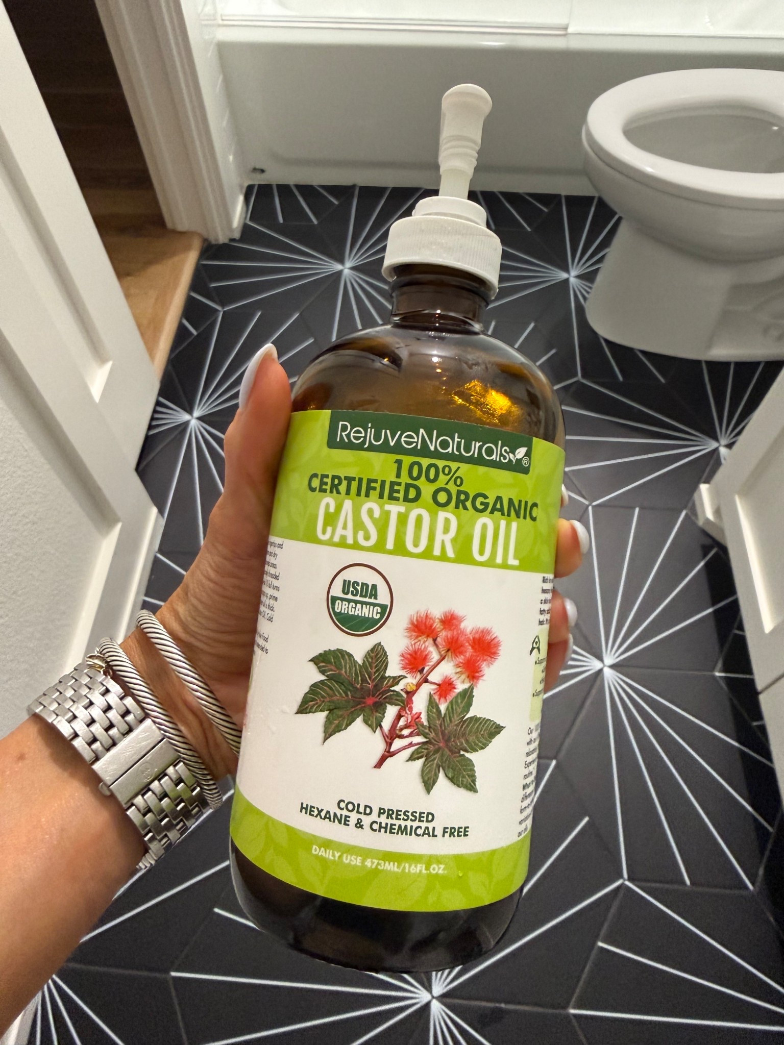 I use this castor oil everyday on my feet, abdomen, and for castor packs 

#LTKBeauty