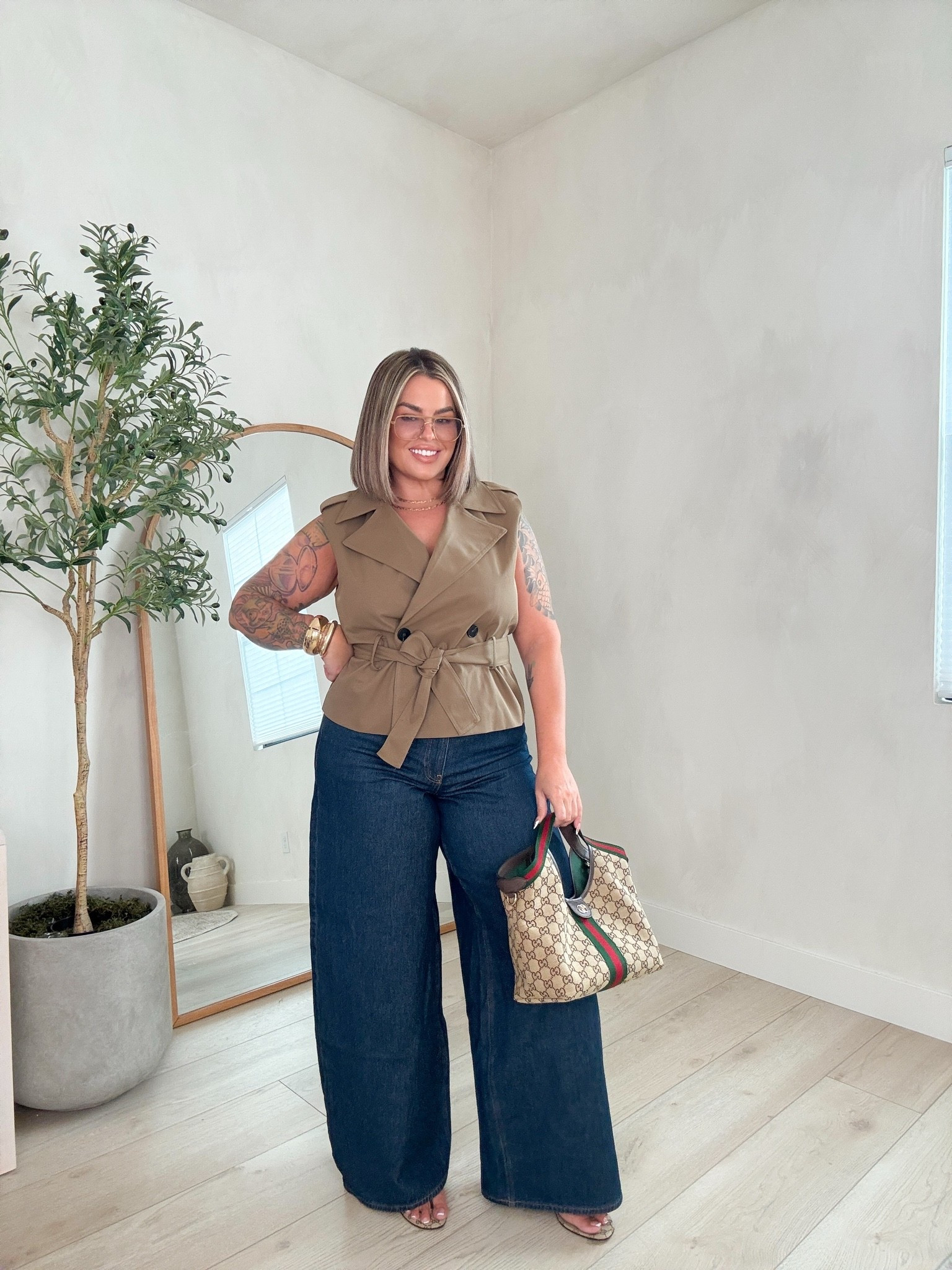 Top xl incredible amazon find.  
Jeans 31 long