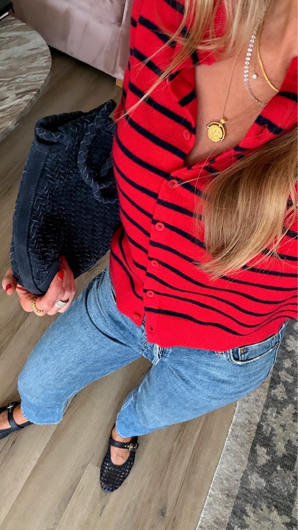Sweater + denim! 
Sweater: runs TTS, wearing size small 
Denim: run TTS, wearing size 25

#LTKootd #LTKgrwm #LTKSeasonal