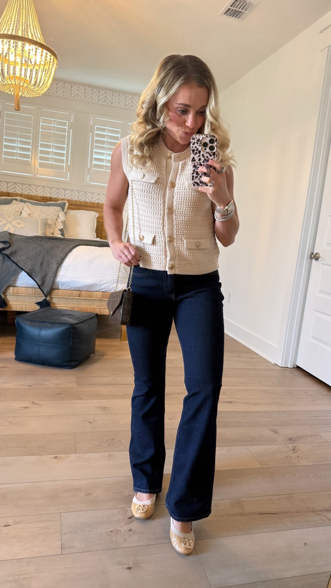 Sweater tank is from a local boutique one of my clients own, Sloane’s!
Jeans are bootcut from Abercrombie!! These flats, are Tory and I’ve had them since highschool. A staple!!