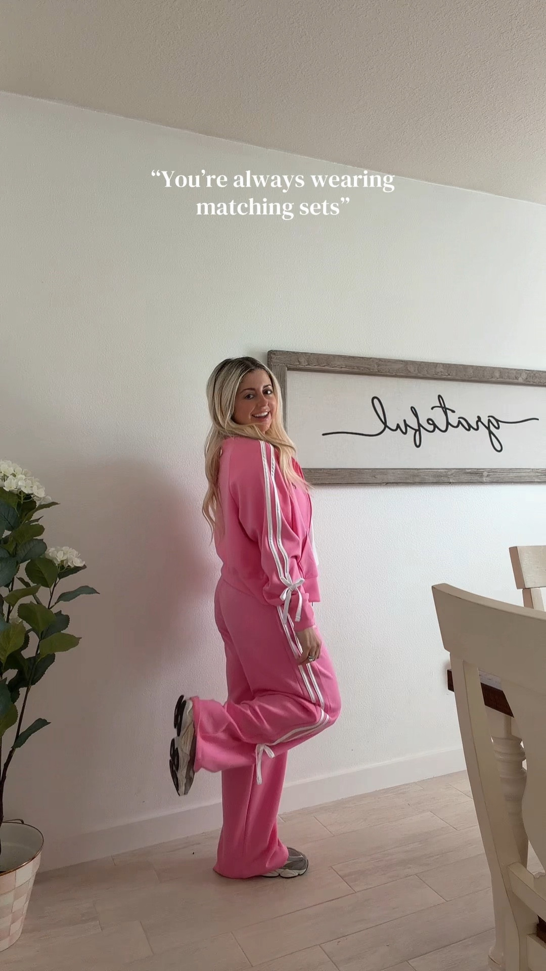 Bow matching set
Size small
New balance tts

#LTKootd