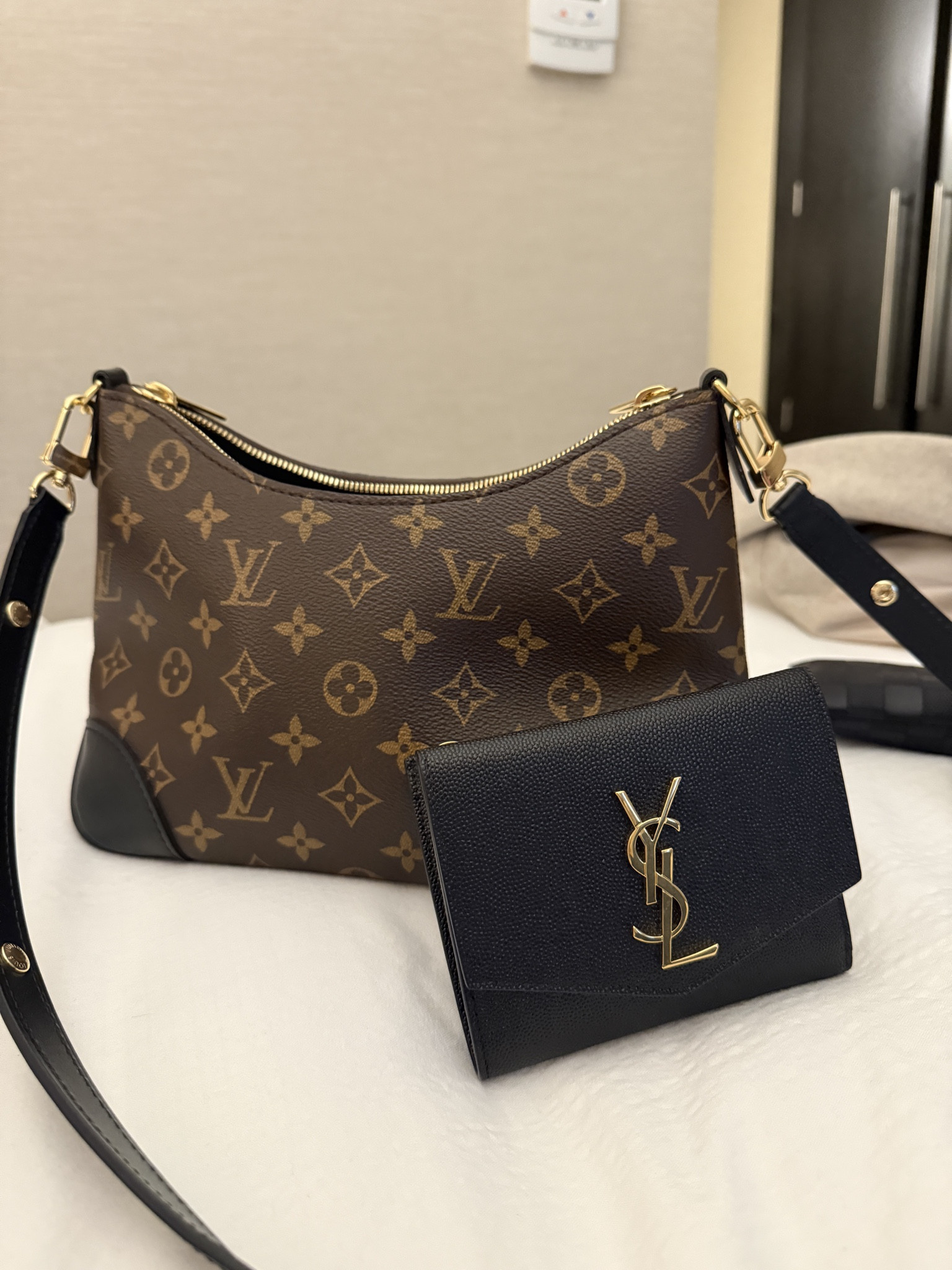 My winter bag and wallet duo. Love how well they complement one another. Tried and true neutral color palette from two high quality luxury brands. The gold hardware on my handbag and wallet even match. 💯

#LTKWorkwear #LTKootd #LTKOver40