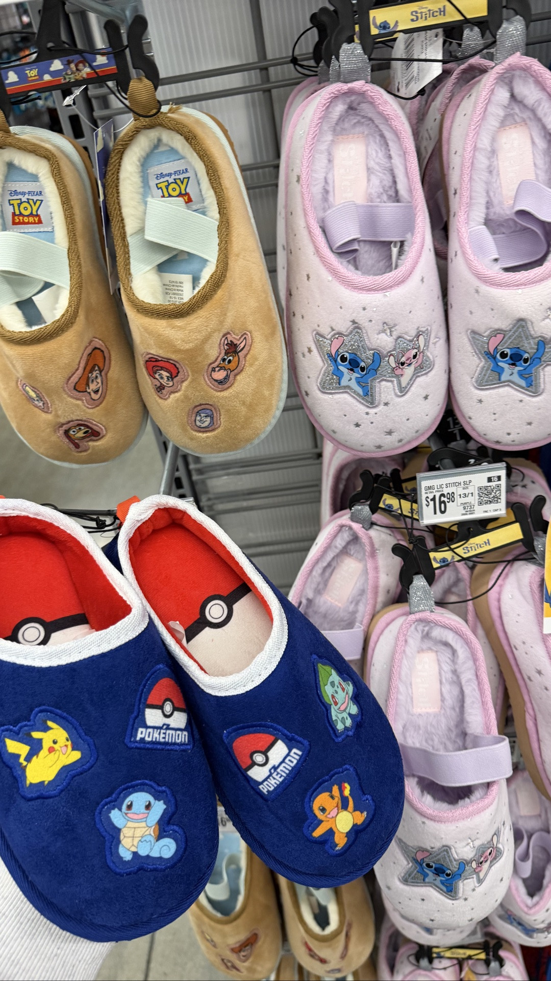 Walmart finds for toddler boys & girls, adorable chracter Moc slippers for your little ones 🤩👧🏻

Find them @Walmart, linking all options here🔗✨