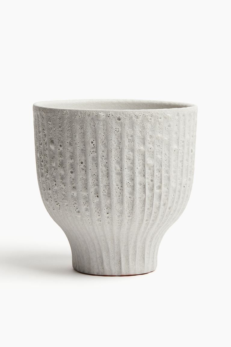 Large Terracotta Plant Pot | H&M (US + CA)