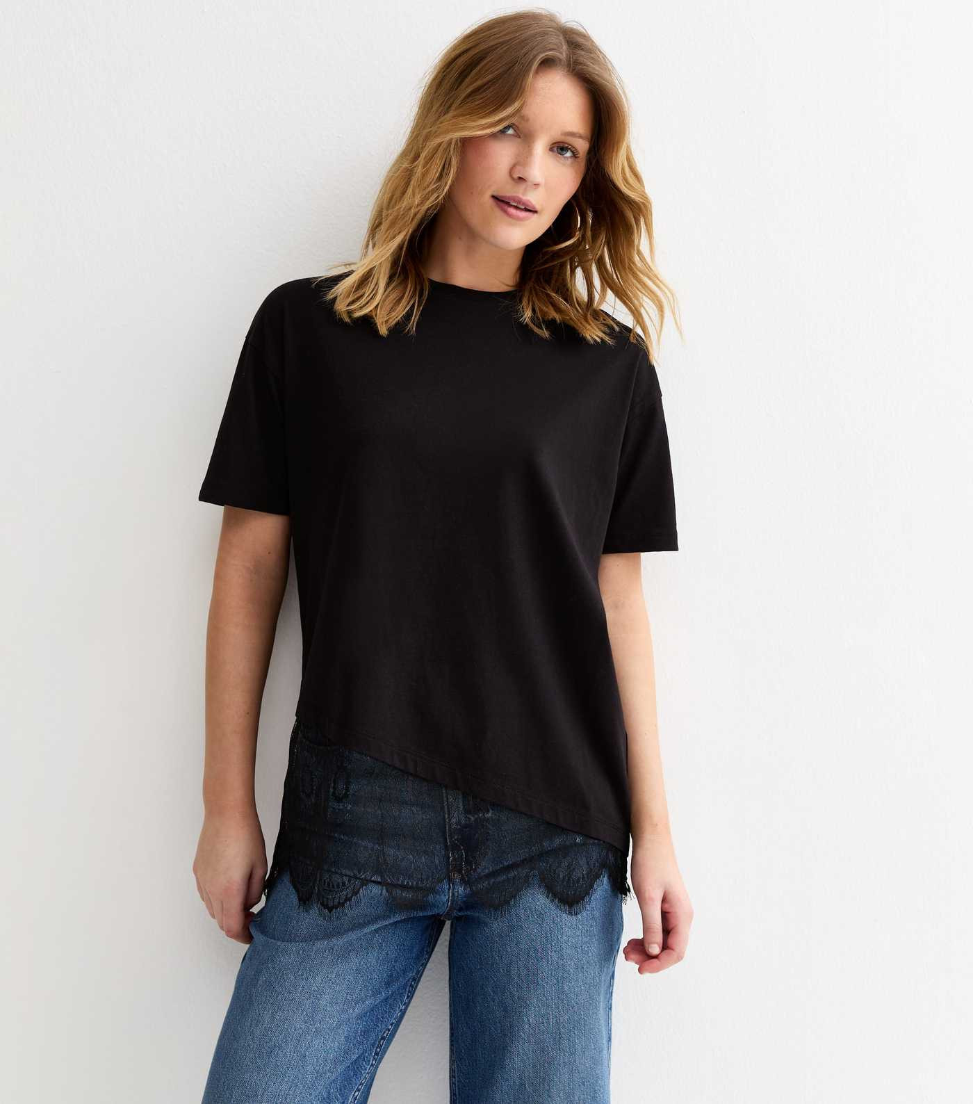 Black Cotton Scalloped Lace T-Shirt | New Look | New Look (UK)