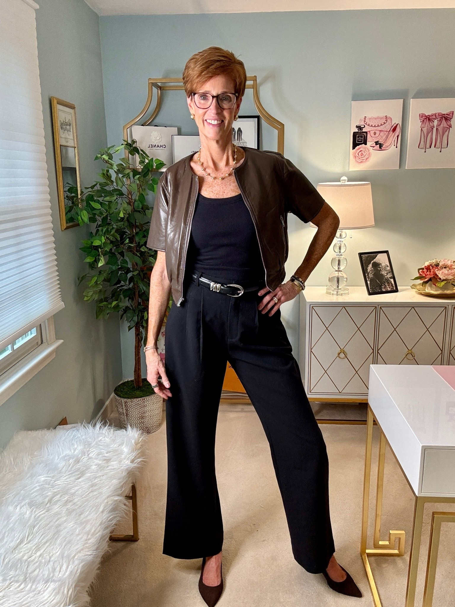OOTD or Outfit of the evening
Classic outfit
Black & brown outfit